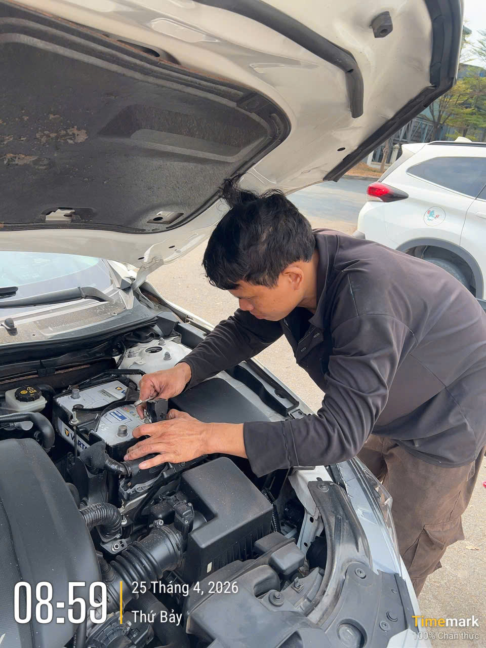 Cứu Hộ Kích Bình Xe Hơi Quận 10 Siêu Tốc - Gọi Là Đến