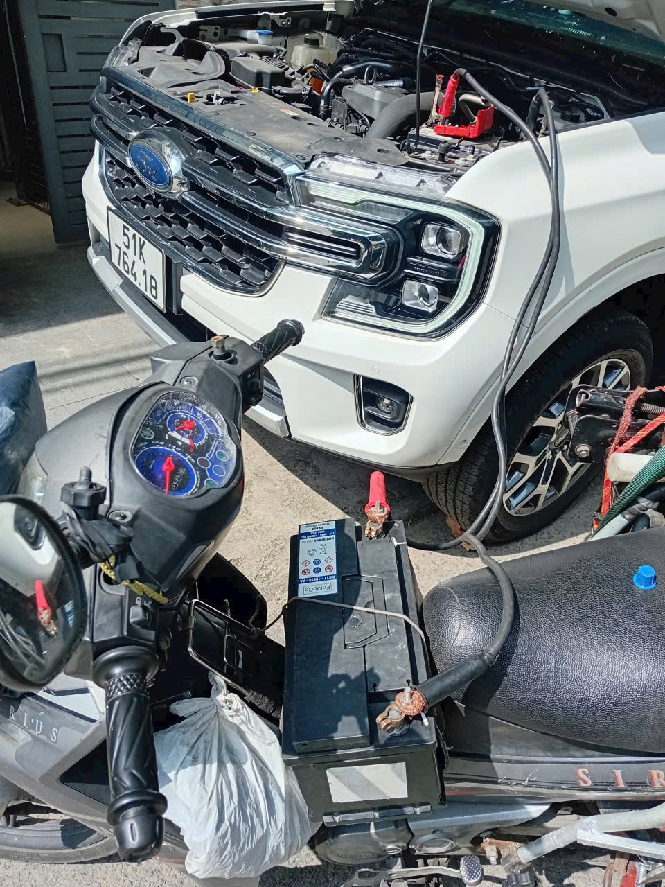 Kích Bình Xe Hơi Quận 5 Giá Rẻ - Có Mặt Ngay Sau 10 Phút