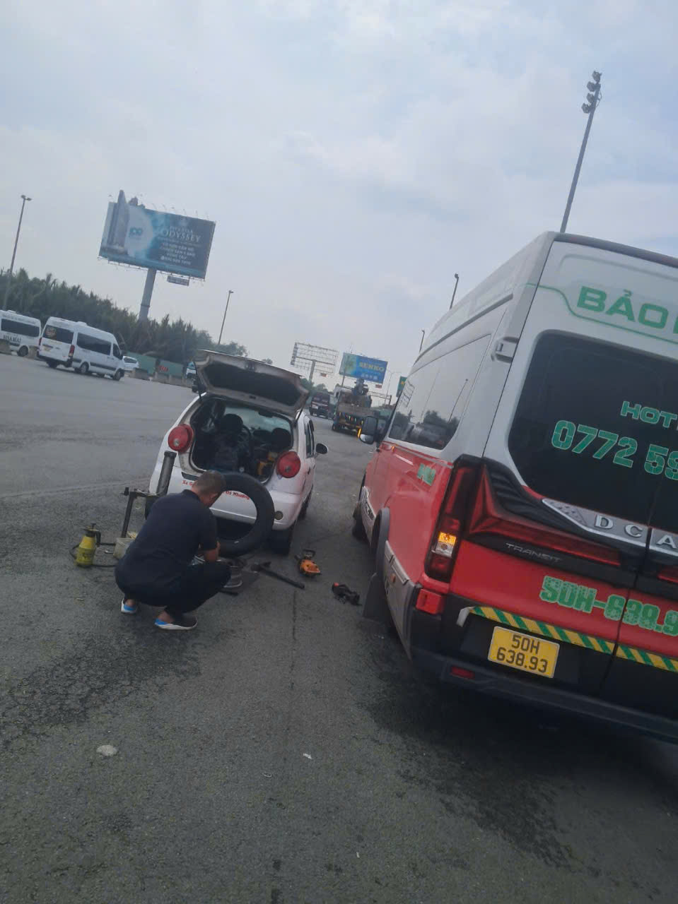 Vá Vỏ Xe Cao Tốc Long Thành Tốc Hành | Phục Vụ 24/24